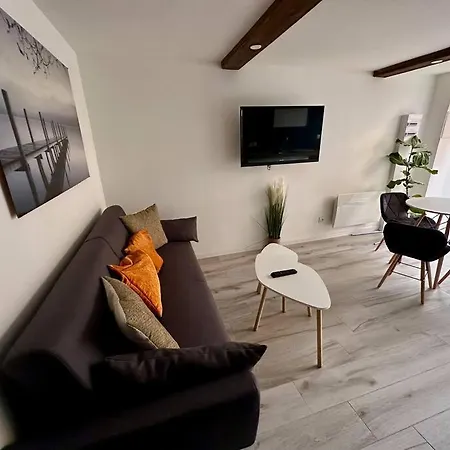 Apartment Confortable Centre De *